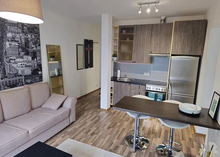 Cozy Little Penthouse Free Parking, Self Check In Appartement