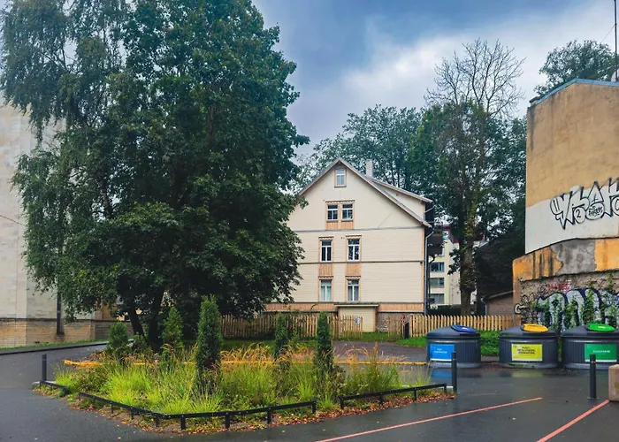 아파트 Cozy Little Penthouse Free Parking, Self Check In *