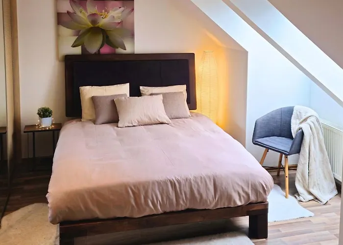 Cozy Little Penthouse Free Parking, Self Check In * Tallinn