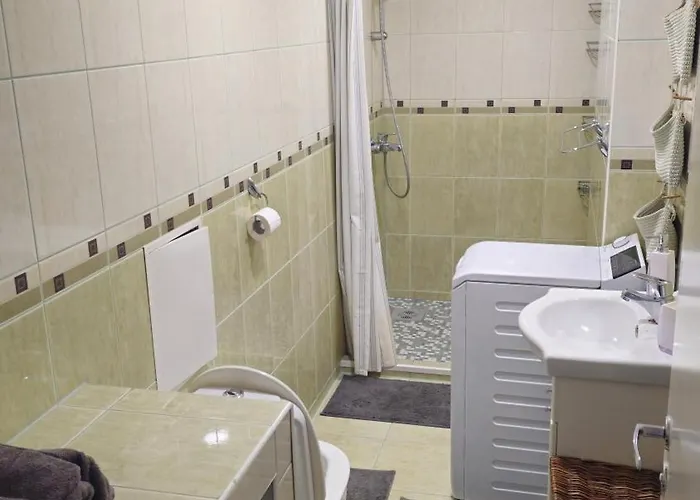 Lejlighed Cozy Little Penthouse Free Parking, Self Check In *